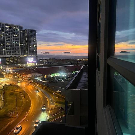 Botiza Suites At Jesselton Quay Kota Kinabalu Bilik gambar