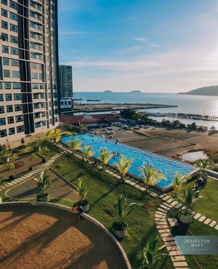 Botiza Suites At Jesselton Quay Kota Kinabalu Luaran gambar