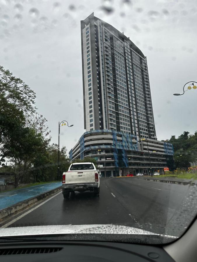Botiza Suites At Jesselton Quay Kota Kinabalu Luaran gambar