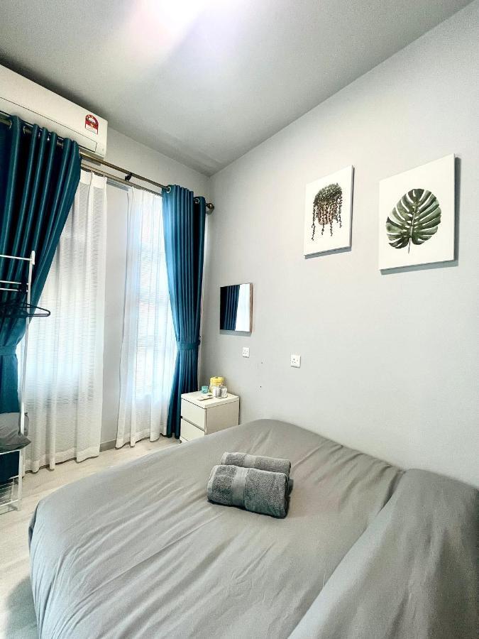 Botiza Suites At Jesselton Quay Kota Kinabalu Luaran gambar