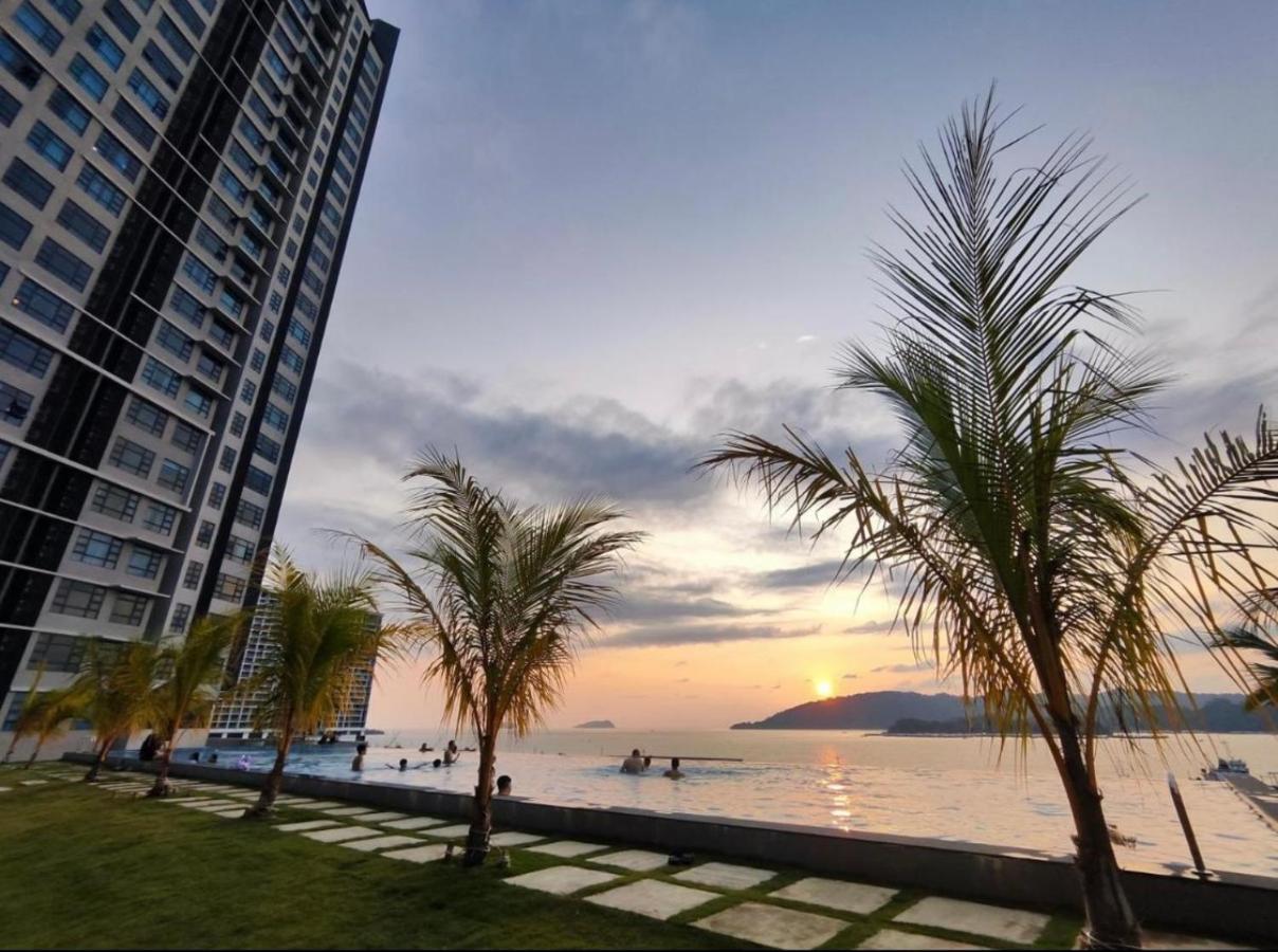 Botiza Suites At Jesselton Quay Kota Kinabalu Luaran gambar