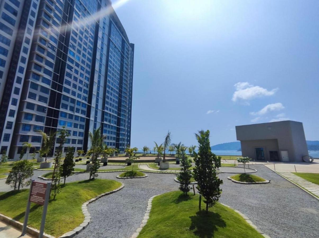 Botiza Suites At Jesselton Quay Kota Kinabalu Luaran gambar
