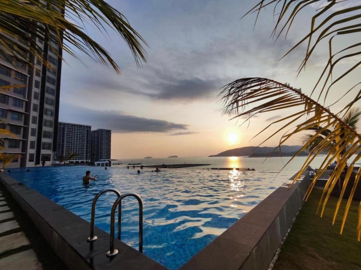 Botiza Suites At Jesselton Quay Kota Kinabalu Luaran gambar