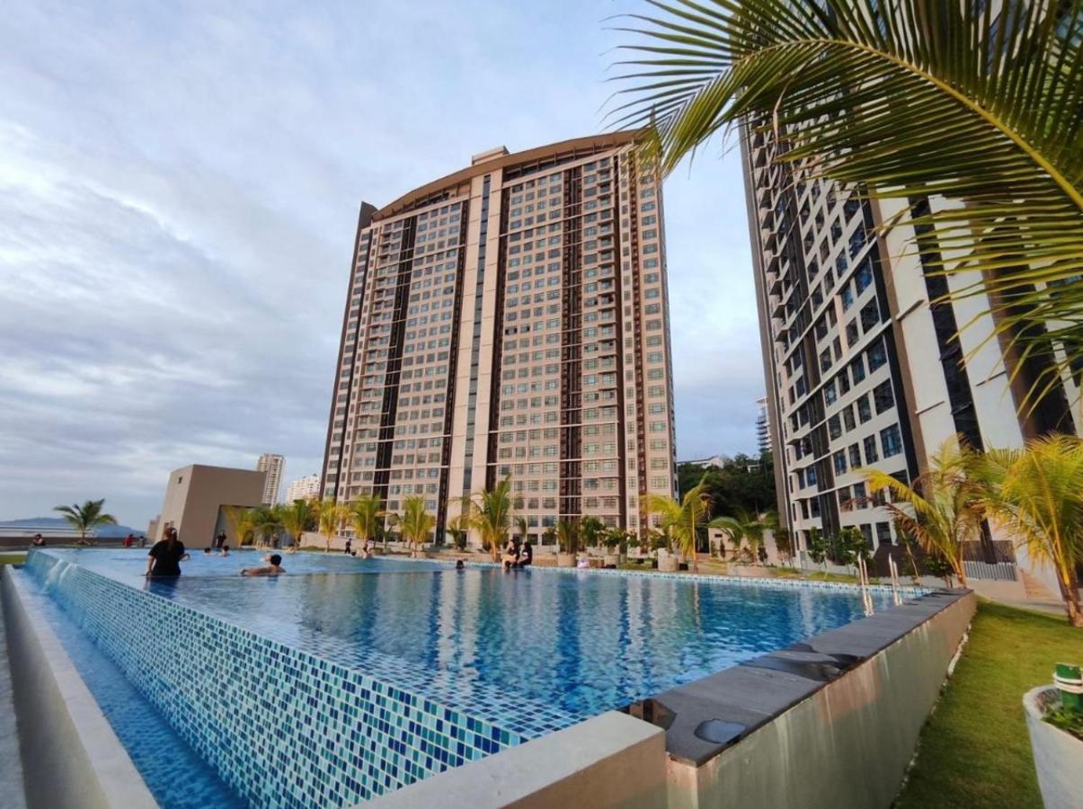 Botiza Suites At Jesselton Quay Kota Kinabalu Luaran gambar