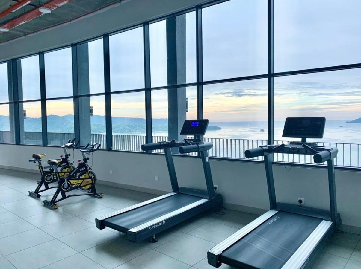 Botiza Suites At Jesselton Quay Kota Kinabalu Luaran gambar